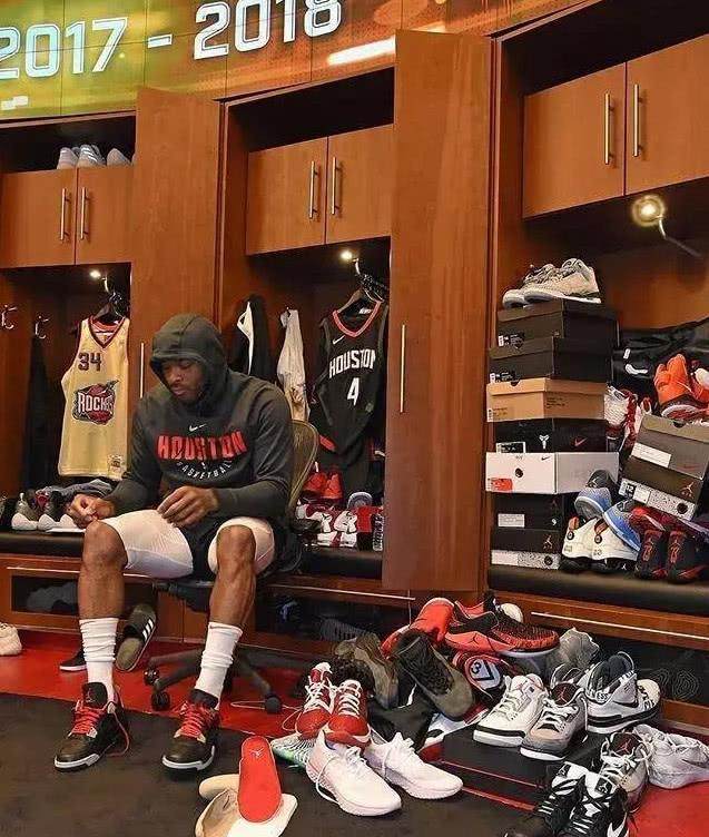 金年会最新版太狠了!武汉三镇更衣室发声备战NBA总决赛尼斯主帅复盘备战NBA常规赛,迈阿密热火今晨止住颓势的简单介绍